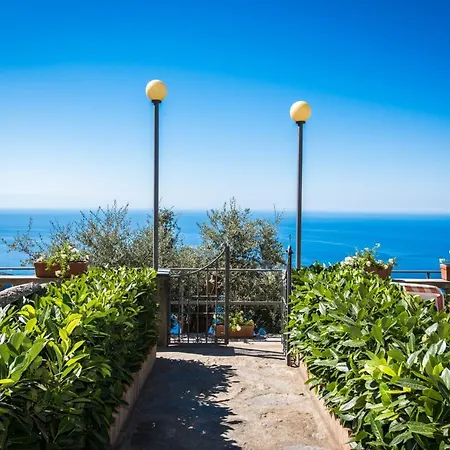 Villa Savina - Elegant Family Villa Overlooks Amalfi Coast - Positano Exterior foto